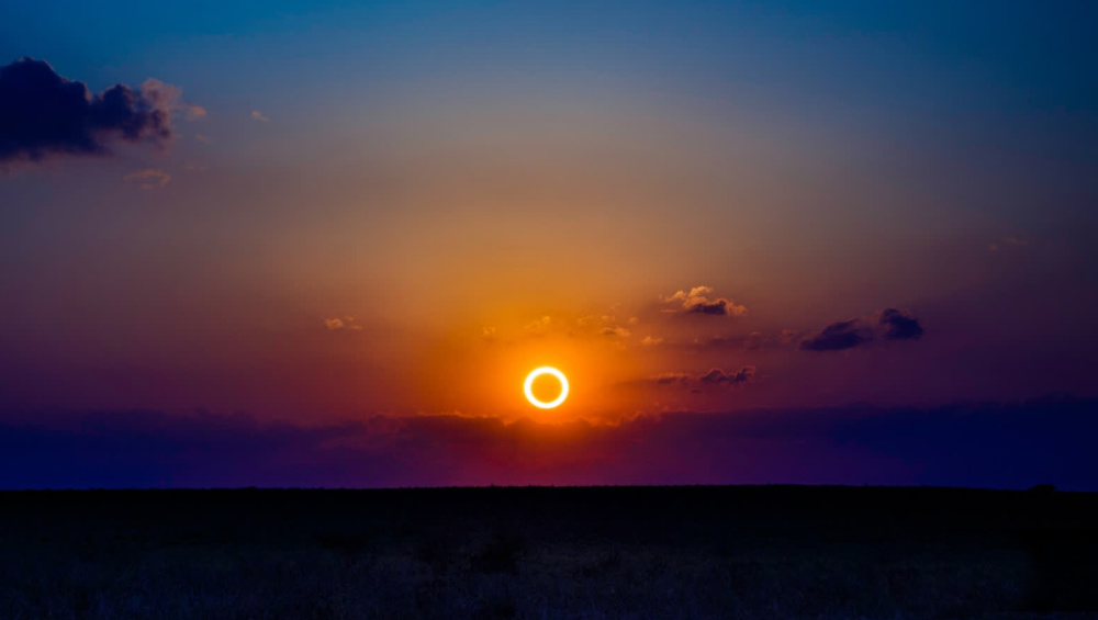 Name:  Eclipse..jpg
Views: 116
Size:  95.2 KB